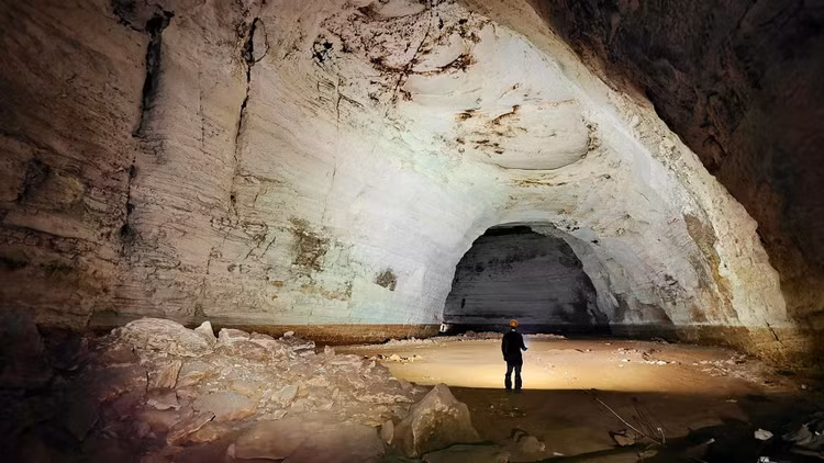 researchers-explore-underground-cave-2jpg.jpg