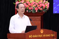 Gương mặt lo âu xen lẫn hồi hộp của các thí sinh trong ngày làm thủ tục thi.