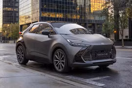 Toyota C-HR GR Sport 2027 chính thức trình làng - thể thao và mạnh mẽ hơn