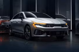 Kia K5 2027 ra mắt - bỏ bản cao cấp nhất, tăng giá bán