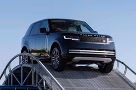 Mục sở thị Range Rover Electric chạy điện vừa ra mắt, từ 3,6 tỷ đồng