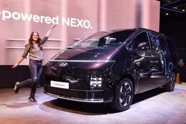 Hyundai Staria Electric 2027 ra mắt - xe van điện 9 chỗ, cốp siêu rộng