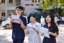 Thi lớp 10 chỉ Toán, Văn: Phụ huynh mừng, giáo viên lo ngại