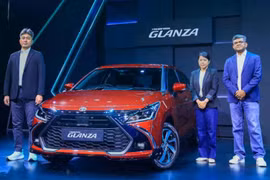 Ra mắt Toyota Glanza 2026 giá chỉ 190 triệu đồng, "chung trứng" Suzuki Baleno