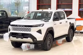 Toyota Hilux mới giảm giá sốc tại Việt Nam, bản Pro còn 666 triệu đồng