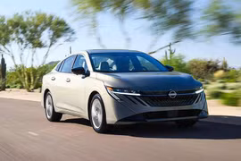Nissan Sentra 2027 từ 22.890 USD, đối đầu Honda Civic và Mazda3