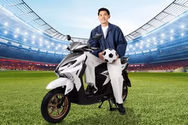 Vua phá lưới Asean Cup 2026 - Đình Bắc đang đi xe máy gì? 