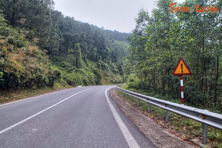 Lặng người trước bí mật lịch sử của đèo Phước Tượng ở Huế - Hình 7 Lang nguoi truoc bi mat lich su cua deo Phuoc Tuong o Hue-Hinh-7
