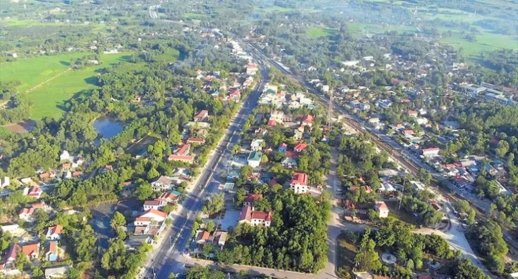Huế đưa 81 lô đất lên sàn, giá khởi điểm thấp nhất 392 triệu Hue dua 81 lo dat len san, gia khoi diem thap nhat 392 trieu