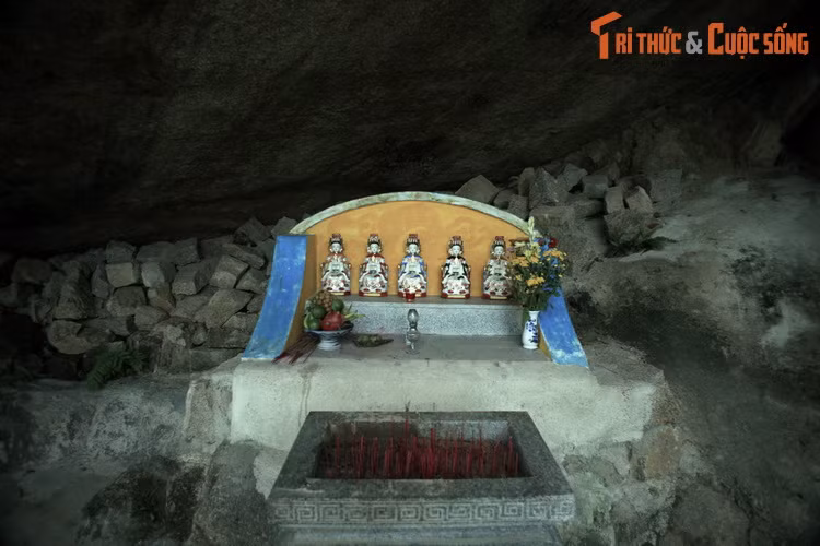 Sự lạ khó tin ở Thiên Sanh Thạch tự trứ danh Bình Định - Hình 8 Su la kho tin o Thien Sanh Thach tu tru danh Binh Dinh-Hinh-8