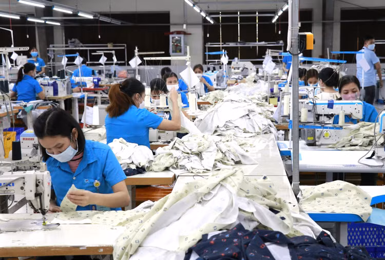 Thưởng Tết Ất Tỵ ở Quảng Trị cao nhất gần 120 triệu đồng Thuong Tet At Ty o Quang Tri cao nhat gan 120 trieu dong