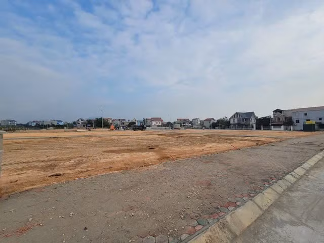 Hà Nội đấu thành công lô đất từng bị “thổi giá” 30 tỷ/m2 Ha Noi dau thanh cong lo dat tung bi “thoi gia” 30 ty/m2