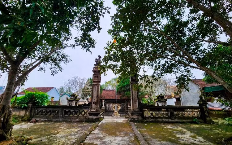 Người dân Trường Lưu tự hào bảo vệ giá trị di sản làng cổ - Hình 4 Nguoi dan Truong Luu tu hao bao ve gia tri di san lang co-Hinh-4