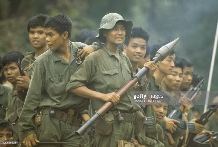 Ngày giải phóng Sài Gòn 30/4/1975 qua ống kính phóng viên Pháp - Hình 3 Ngay giai phong Sai Gon 30/4/1975 qua ong kinh phong vien Phap-Hinh-3