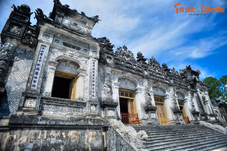Loạt công trình kiến trúc để đời của vua Khải Định ở Huế - Hình 4 Loat cong trinh kien truc de doi cua vua Khai Dinh o Hue-Hinh-4