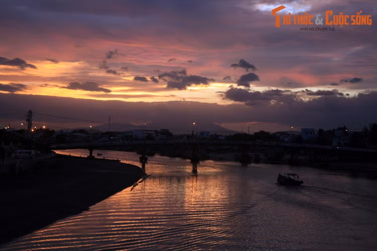 Lặng ngắm vẻ đẹp các dòng sông trên ba miền đất nước - Hình 12 Lang ngam ve dep cac dong song tren ba mien dat nuoc-Hinh-12