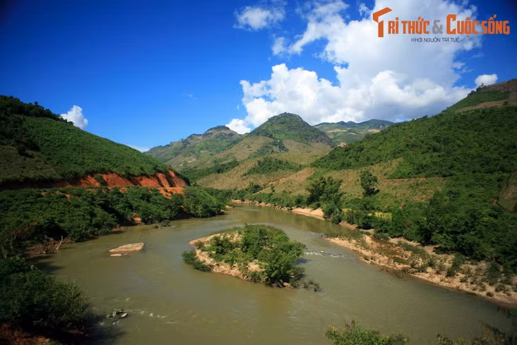 Lặng ngắm vẻ đẹp các dòng sông trên ba miền đất nước - Hình 2 Lang ngam ve dep cac dong song tren ba mien dat nuoc-Hinh-2