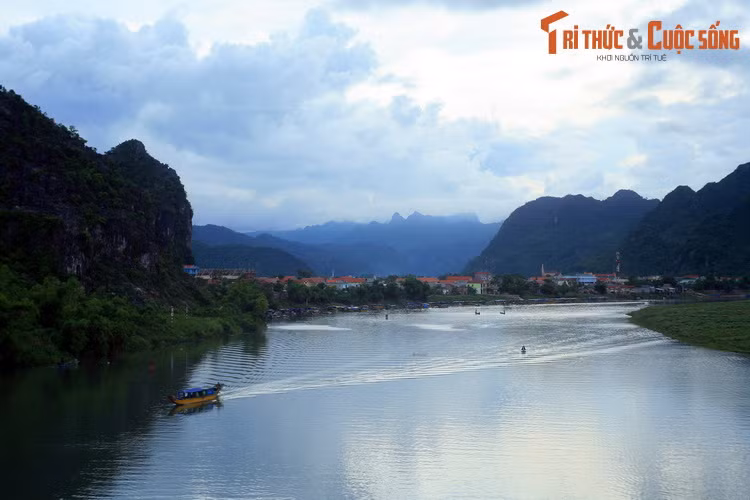 Lặng ngắm vẻ đẹp các dòng sông trên ba miền đất nước - Hình 7 Lang ngam ve dep cac dong song tren ba mien dat nuoc-Hinh-7