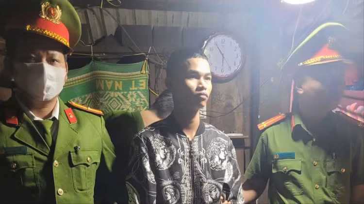 Quảng Trị: Bị đòi nợ, nam thanh niên đánh thuốc nổ để trả thù Quang Tri: Bi doi no, nam thanh nien danh thuoc no de tra thu
