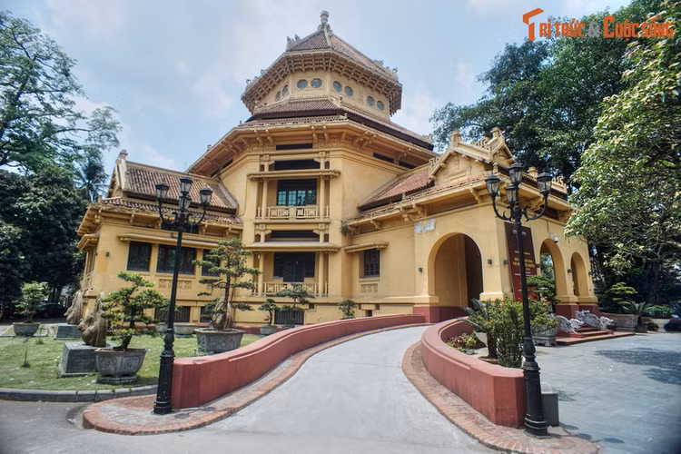 Ba bảo tàng trăm tuổi có kiến trúc đẹp nhất ba miền - Hình 2 Ba bao tang tram tuoi co kien truc dep nhat ba mien-Hinh-2