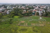 Đất nền ven Hà Nội sốt nóng: Giá tăng gấp đôi, chuyên gia cảnh báo