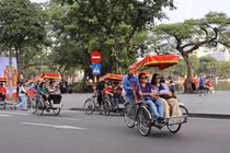 Nguy cơ từ xích lô 'độ' điện hoạt động trái phép ở Hà Nội