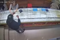 Nghi phạm cướp tiệm vàng ở Lâm Đồng bị bắt sau 24 giờ gây án