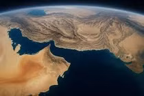 Iran công bố video tàu Mỹ suýt bị phá hủy ở eo biển Hormuz