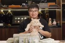 Hơn 700 nạn nhân sập bẫy “quý ông” Pips, mất hàng nghìn tỷ đồng