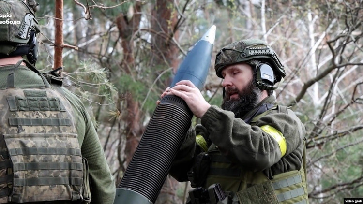 Im Allgemeinen verliefen die russischen Vorstöße im Gebiet südlich von Kupjansk aufgrund zahlreicher Schwierigkeiten relativ langsam. Der Grund dafür ist, dass die AFU hier eine starke Verteidigungszone errichtet hat, in der sich mehrere Dörfer als Verteidigungsstellungen befinden, die die RFAF bisher nicht überrennen konnte. 7-7806.jpg