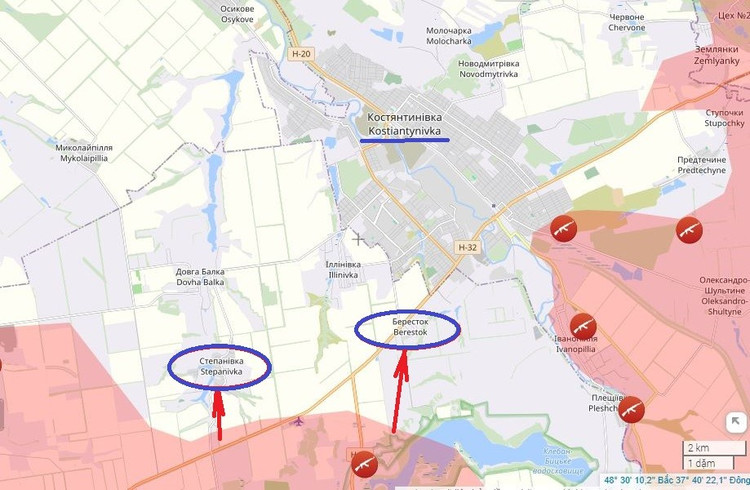 Selain itu, RFAF juga menyerang garis depan di dekat desa Berestok dan Stepanivka, di selatan Konstantinovka. Ini adalah area yang paling dijaga ketat, karena AFU mengandalkan empat desa, membentuk area pertahanan yang kokoh. Motif Staf Umum RFAF di sini cukup jelas, yaitu untuk menahan pasukan Kiev dalam kebuntuan. 11.jpg