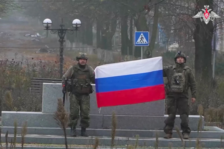 Televizní kanál Zlatti71 informoval, že generál Syrsky prohlásil: „Jihozápadně od Pokrovska kontrolujeme a držíme 13 kilometrů čtverečních plochy přímo ve městě. A tato oblast se každým dnem rozšiřuje. Pokud jde o informace zveřejněné některými německými médii, že ruští vojáci dobyli Pokrovsk, mohu s naprostou jistotou znovu potvrdit, že tato informace je nepravdivá.“ 15.jpg