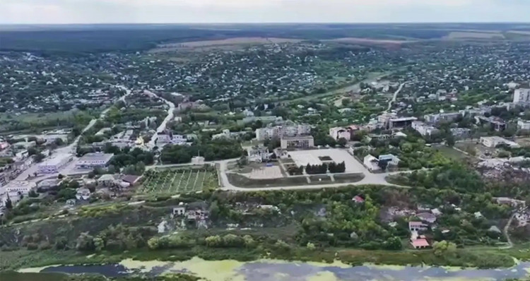 Menurut Military Review, Grup Barat RFAF telah menguasai Kucherovka, di sebelah timur Kupyansk. Desa besar ini, yang terletak di tepi kiri Sungai Oskol, telah berada di bawah kendali Ukraina sejak serangan balasan musim gugur 2022. Pertempuran sengit pun terjadi untuk merebutnya. 2-2398.jpg