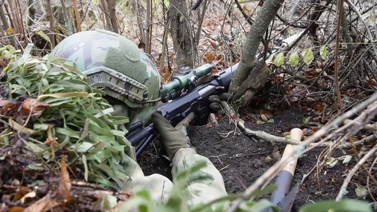 Setelah Kementerian Pertahanan Rusia mendeklarasikan penguasaan atas kota Kupyansk, RFAF (Angkatan Bersenjata Rusia) menguasai sebagian besar kota Petropavlivka, yang terletak di sebelah timur. Ini adalah daerah pemukiman yang cukup besar, yang telah diubah oleh AFU (Angkatan Bersenjata Rusia) menjadi zona pertahanan yang relatif diperkuat. 3-4383.jpg