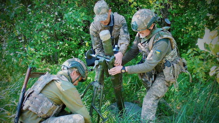 Ainsi, après environ six mois de combats acharnés, le groupe d'armées Ouest de la RFAF a ouvert les portes de la zone est de la ville de Lyman, mettant fin au siège de cette dernière. Les 12 000 défenseurs ukrainiens ont été vaincus ; il ne reste plus que quelques unités de la 63e brigade des FAU. 12-3492.jpg