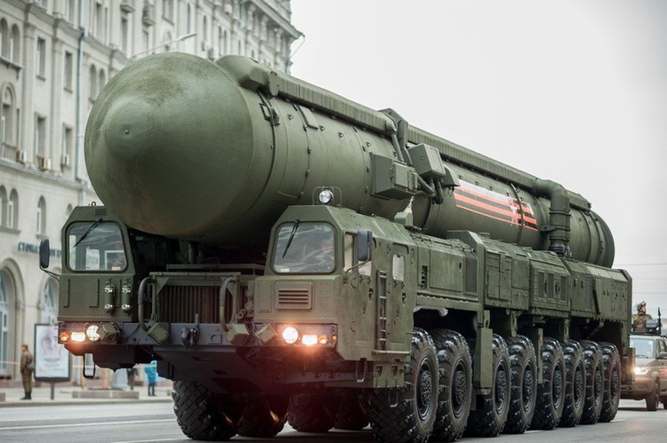 Тем временем западные СМИ отметили, что предупреждения России о возможности переброски ракет «Томагавк» в Киев становятся всё более жёсткими. Запад расценивает это как «повторение тактики», применявшейся Москвой во время вооружённого конфликта на Украине. 11-5590.jpg