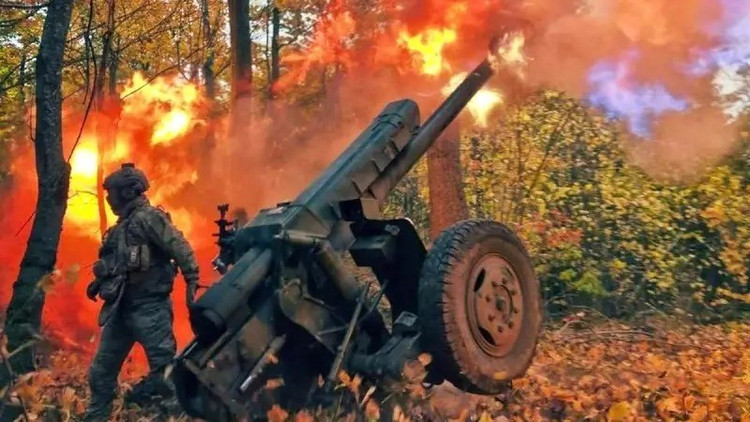 វាអាចត្រូវបានបញ្ជាក់ថាស្ថានភាពនៃកងកម្លាំងការពារអ៊ុយក្រែននៅក្នុងទីក្រុងខាងក្នុងនៃ Pokrovsk គឺមានសារៈសំខាន់ខ្លាំងណាស់ដោយសារតែកងទ័ពរុស្ស៊ីនៅតែបន្តការផ្តួចផ្តើមគំនិតនេះបន្តិចម្តងប៉ុន្តែច្បាស់ណាស់ការបង្រួបបង្រួមទីតាំងសំខាន់ៗនៅលើផ្លូវចូលទៅជិតទីក្រុងនិងខាងក្នុងទីក្រុង។ 6-9246.jpg