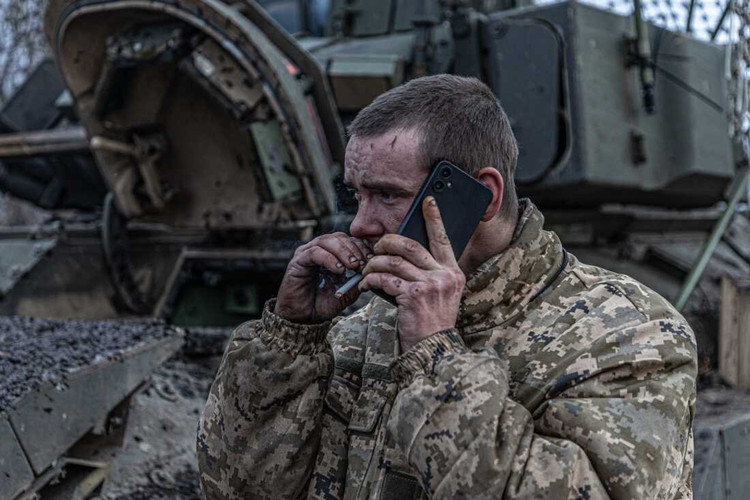 Enquanto isso, ao norte de Pokrovskoe, as fortificações da AFU são poucas ou mesmo inexistentes; portanto, esta área é basicamente incapaz de repelir os avanços da RFAF. Muito provavelmente, a AFU está agora tentando estabelecer posições defensivas de batalha lá, mas é improvável que isso seja concluído antes do inverno chegar. 11.jpg