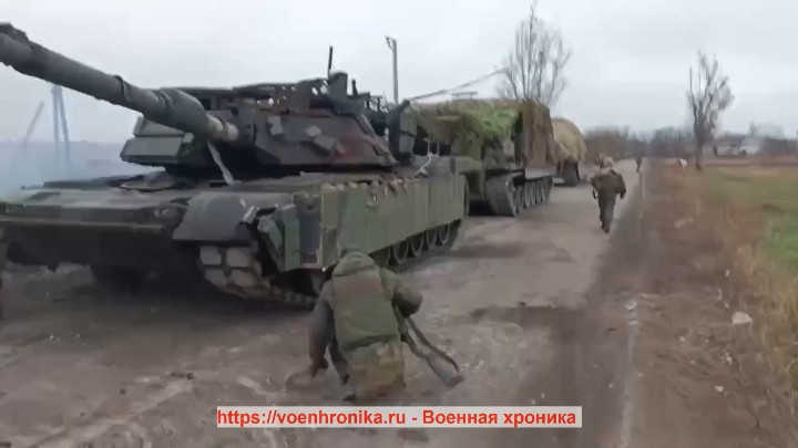 Currently on the Pokrovsk front, the Ukrainian army has lost up to three armored brigades due to the retreat. This information was provided by retired colonel of the Security Service of Ukraine (SBU) and a military expert, Mr. Oleg Starikov. 2.jpg