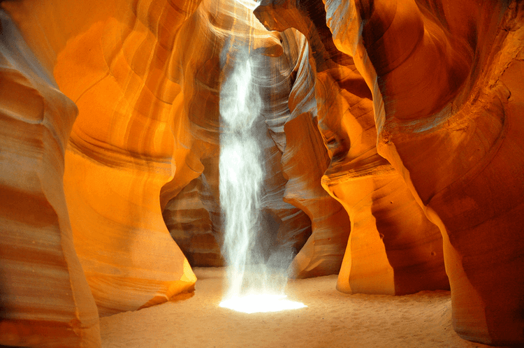 Hẻm núi Antelope – vẻ đẹp kì diệu như bước ra từ cổ tích. Ảnh: internet.