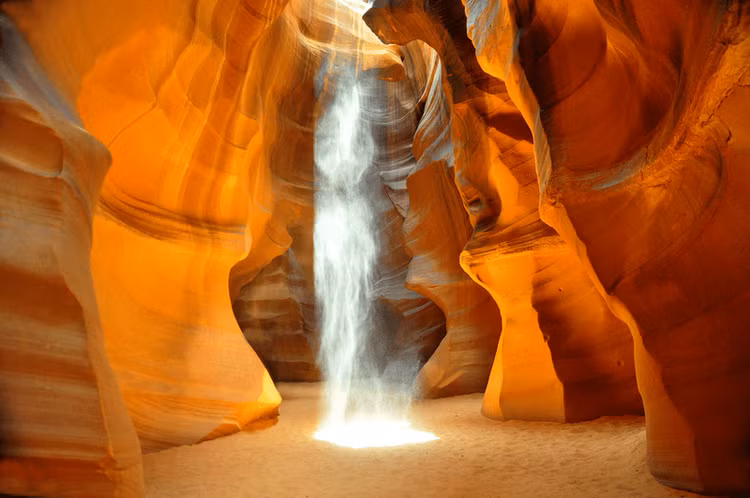 Hẻm núi Antelope – vẻ đẹp kì diệu như bước ra từ cổ tích. Ảnh: internet.