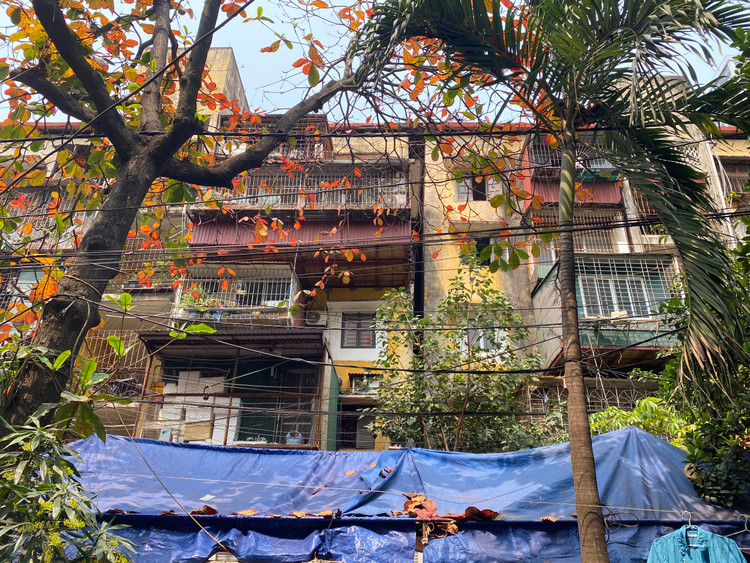 Hai đơn nguyên 1-3 đã bị nghiêng lún tách rời khỏi đơn nguyên 2 khoảng cách hơn 1m.