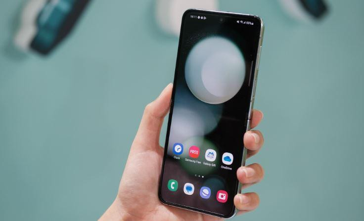 Samsung Galaxy Z Flip5.