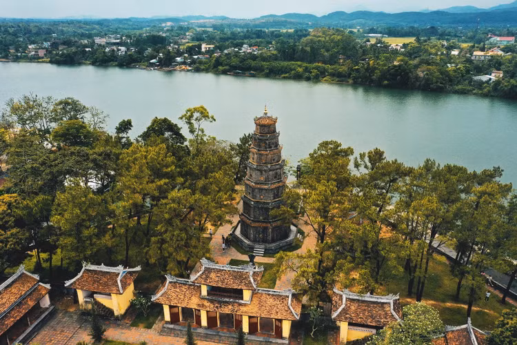 Vẻ đẹp ngược dòng thời gian ở xứ Huế. Ảnh: Tài Phạm.