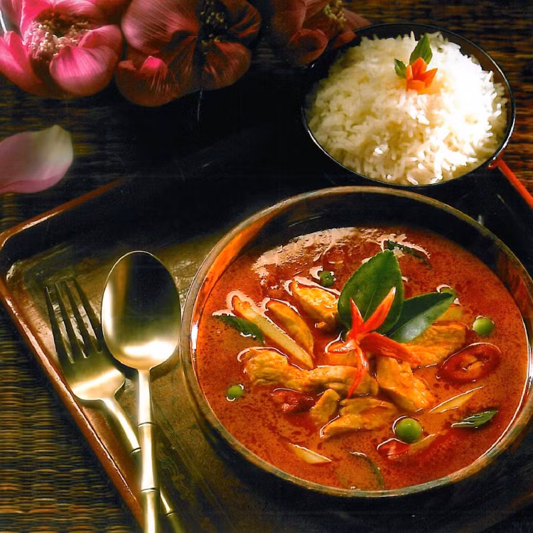 Món ăn không thể thiếu trong ngày Tết Chol Chnam Thmay của người Campuchia là cà ri.