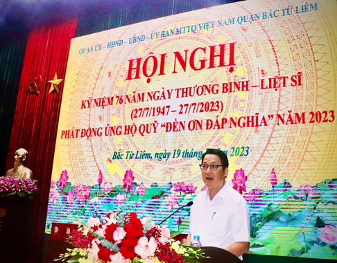 Đồng chí Vũ Hà Thành Uỷ viên bí thư quận ủy phát biểu kỷ niệm ngày 27/72023. Đồng chí Vũ Hà Thành Uỷ viên bí thư quận ủy phát biểu kỷ niệm ngày 27/72023.