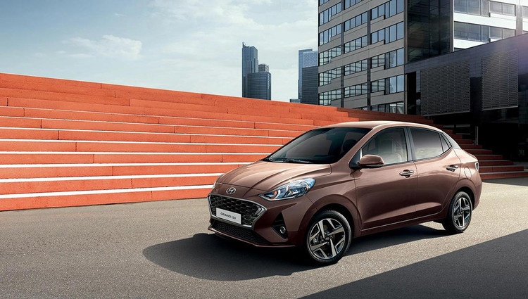 Kết thúc quý 1/2023, Grand i10 đạt doanh số 2.245 chiếc và là một trong những sự lựa chọn hàng đầu cho người tiêu dùng ở mức giá dưới 500 triệu đồng. Hyundai Grand i10 sử dụng động cơ Kappa 1.2L cho công suất tối đa 83 mã lực tại vòng tua máy 6.000 vòng/phút, mô men xoắn tối đa 114 Nm tại 4.000 vòng/phút. Xe có hai tuỳ chọn hộp số sàn 5 cấp và hộp số tự động 4 cấp. Ảnh: hyundai