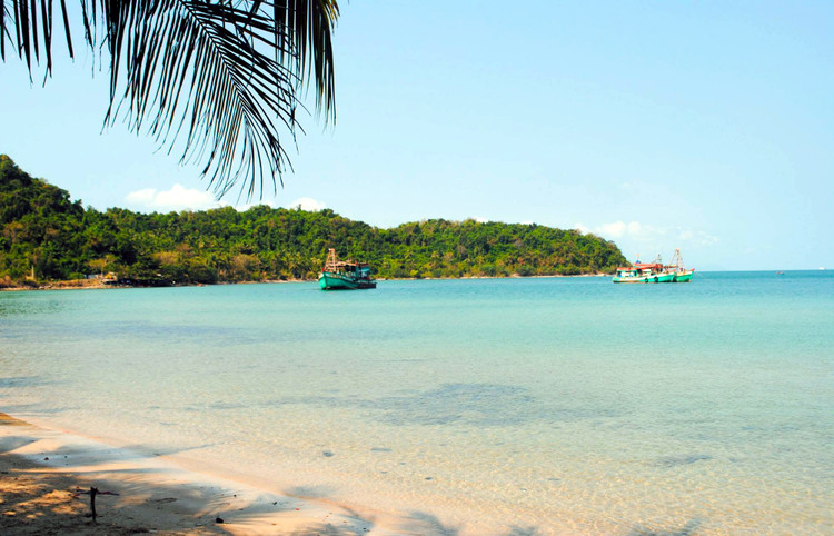 Ngoài các hoạt động trên, du khách còn được tham gia câu cá và mực cùng ngư dân địa phương. Quần Đảo Hải Tặc đã trở thành địa điểm du lịch Kiên Giang hấp dẫn bởi sự hoang sơ, kỳ bí hứa hẹn sẽ mang tới cho du khách một chuyến đi với nhiều trải nghiệm thú vị. Ảnh: internet.