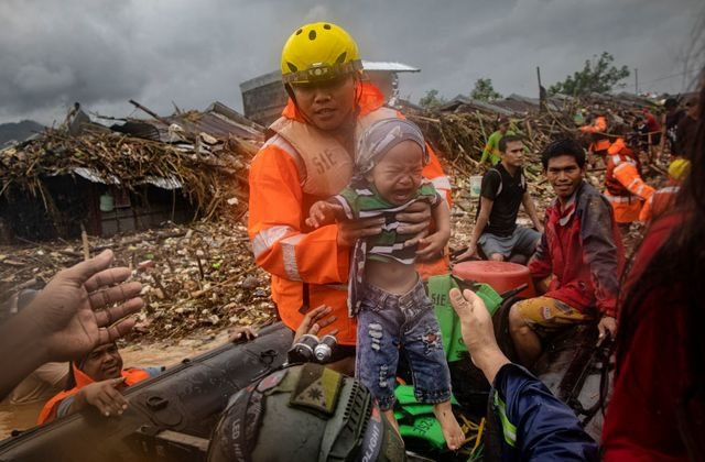 Bão Vamco khiến 42 người ở Philippines thiệt mạng - Ảnh: AFP.