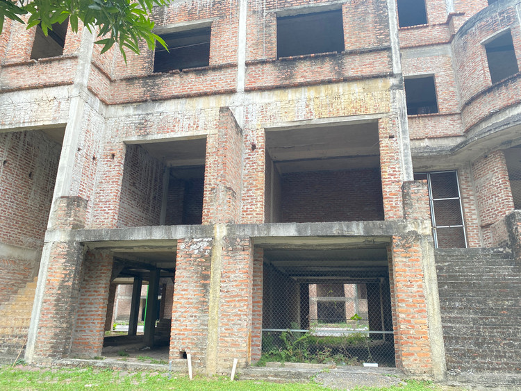 Các loại hình tại đây triển khai bao gồm các nhà biệt thự song lập, nhà liền kề và nhà liền kề có vườn, nhà ở, lô phố. Tuy nhiên mới chỉ hoàn thành xây dựng phần thô.